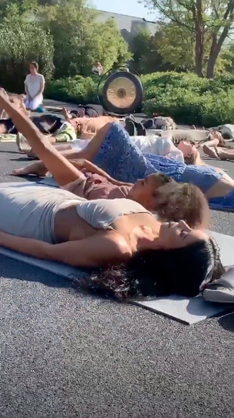 Meditationsstund på Kims CBD-babyshower Meditationsstund på Kims CBD-babyshower